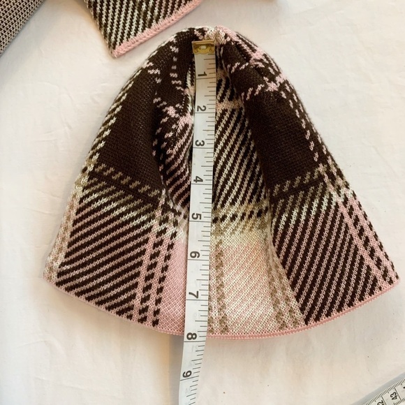 The North Face knitted beanie scarf One size Big girls plaid design pink & tan - Picture 8 of 15